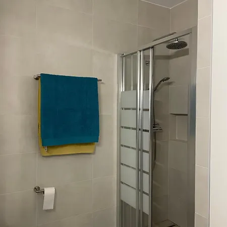 Quinta Nova 103 *